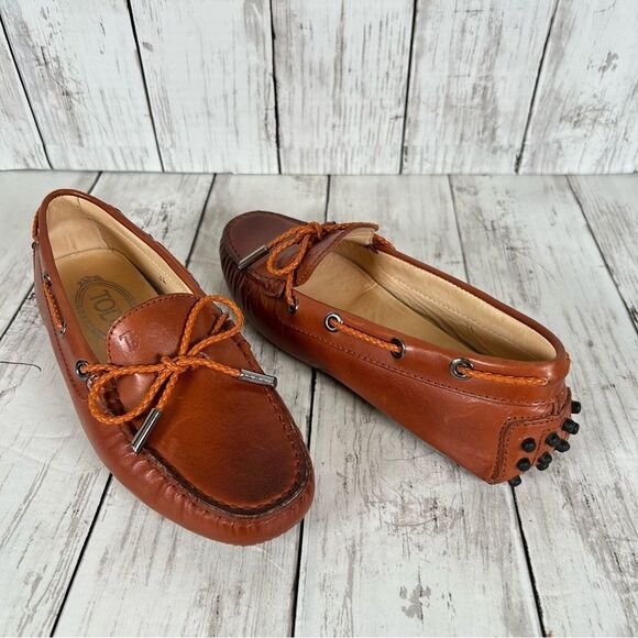 Tod's Women’s Brown Leather Gommino Bow Slip On Driving Loafers Size 34 PRISTINE - Picture 1 of 10